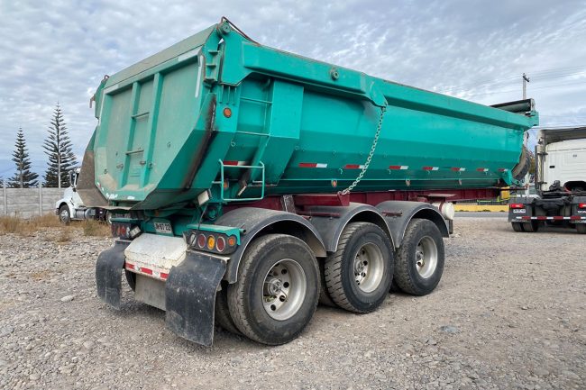 <a href="https://newremolques.cl/categoria-producto/semi-remolques/">Semirremolque Tolva / Batea</a>